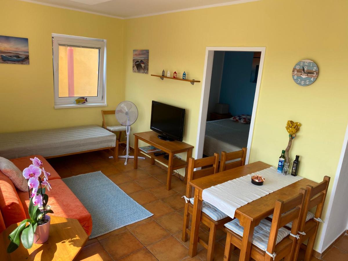 Apartman Delfin Senec Luaran gambar